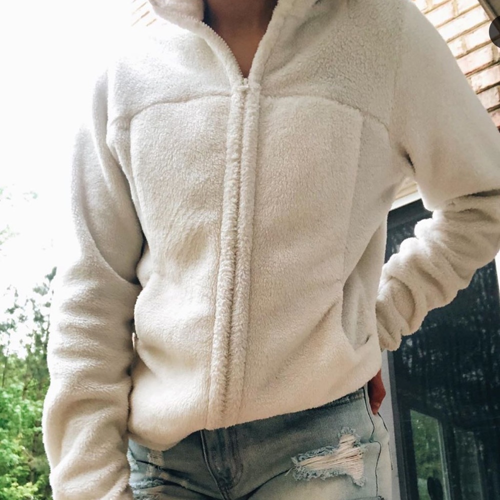 fluffy white zip up jacket !!